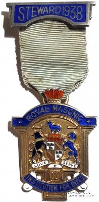 Знак RMIB 1938. STEWARD ROYAL MASONIC INSTITUTION FOR BOYS.  – Королевский Масонский институт для мальчиков.